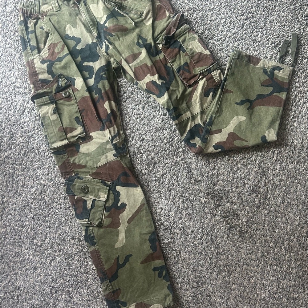 Amazon Camouflage Ankle Cargo Pants
